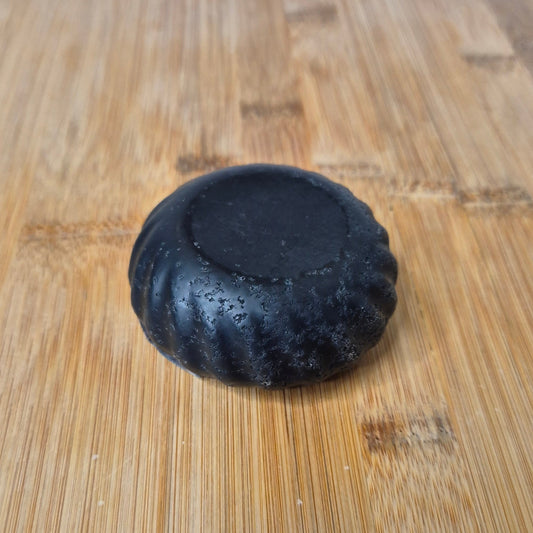 gommage charbon et noyau avocat 