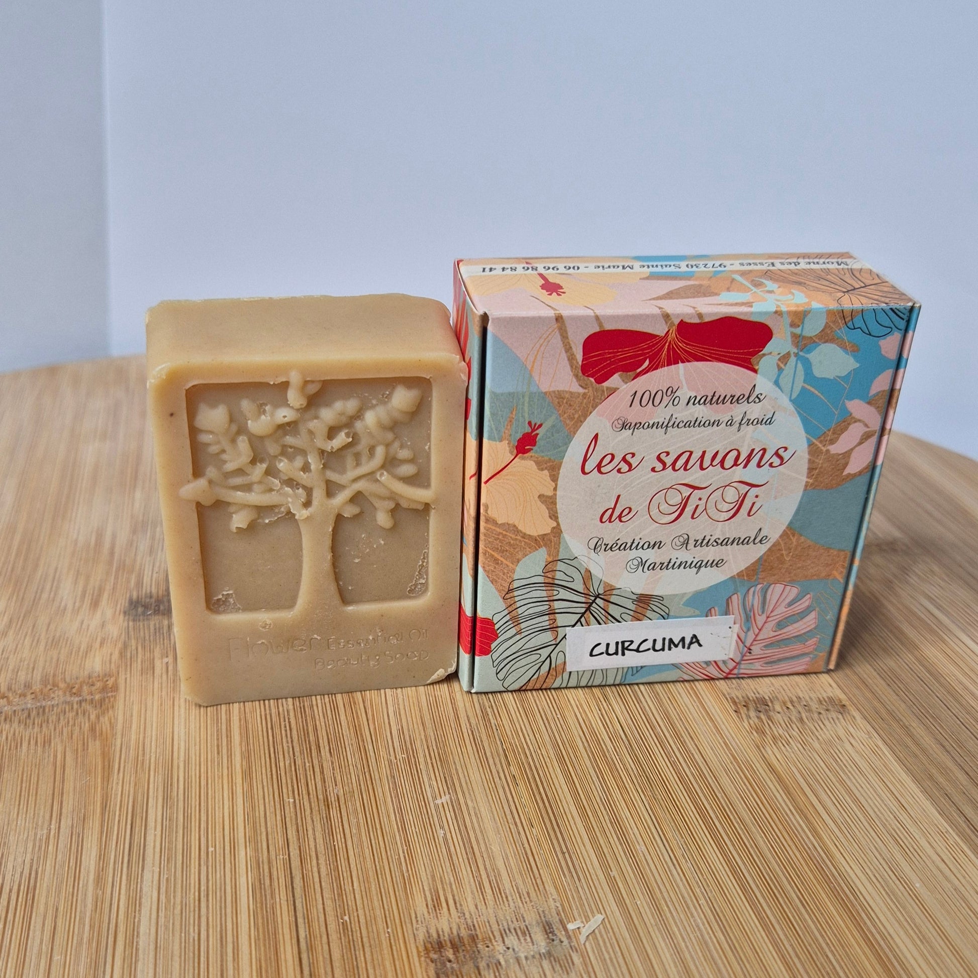 savon curcuma naturel artisanal anti-taches peau lumineuse Marcus Barber Paris